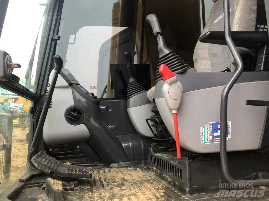 Komatsu 220-8 Gravemaskiner på larvebånd