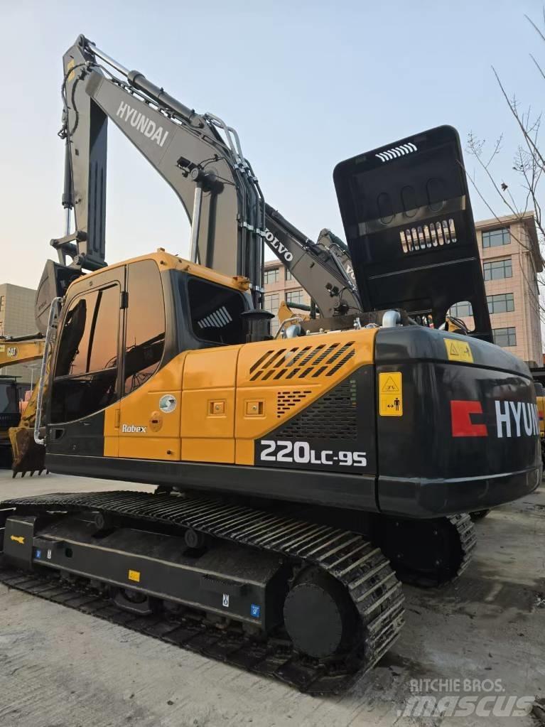Hyundai 220—9S Gravemaskiner på larvebånd