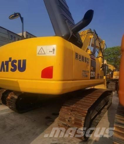Komatsu PC 220-8 Gravemaskiner på larvebånd