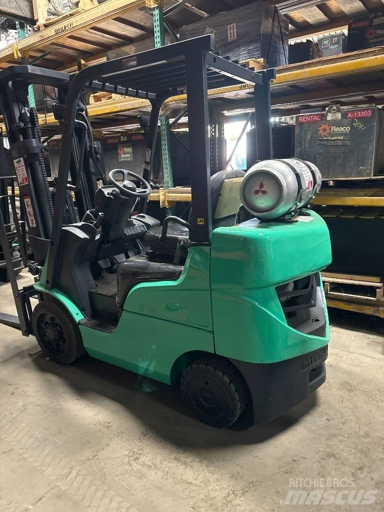 Mitsubishi FGC25N Gaffeltrucks - andre