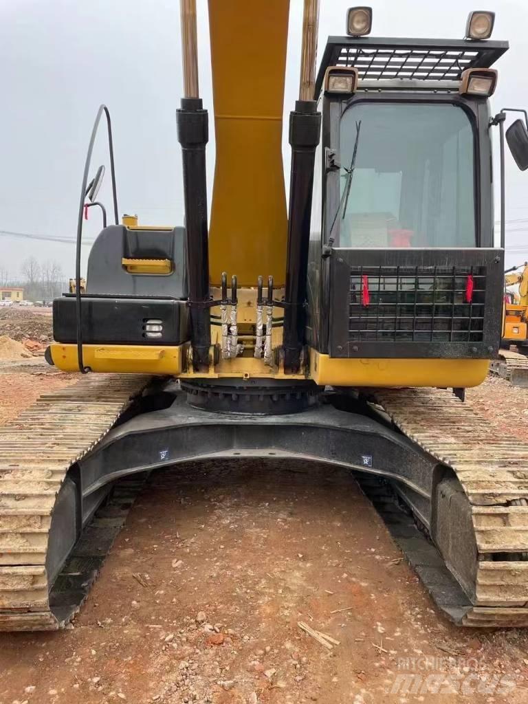 CAT 323 D L Gravemaskiner på larvebånd