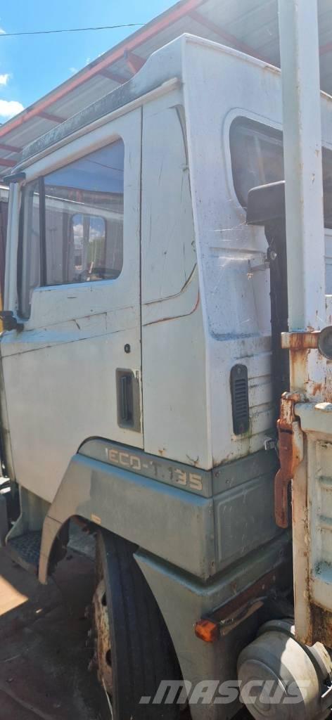 Nissan ECO T 135 Lastbiler med tip