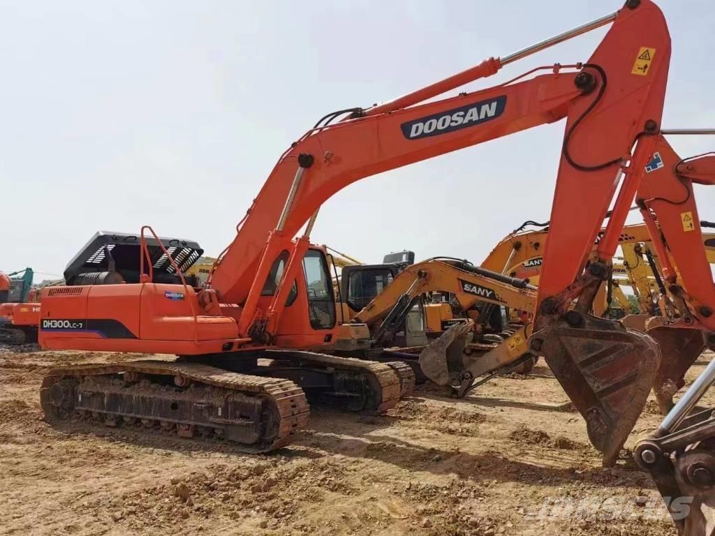 Doosan DH300LC-7 Gravemaskiner på larvebånd