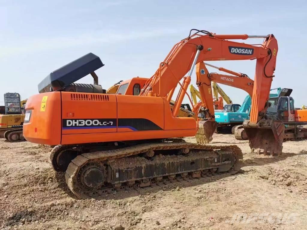 Doosan DH300LC-7 Gravemaskiner på larvebånd