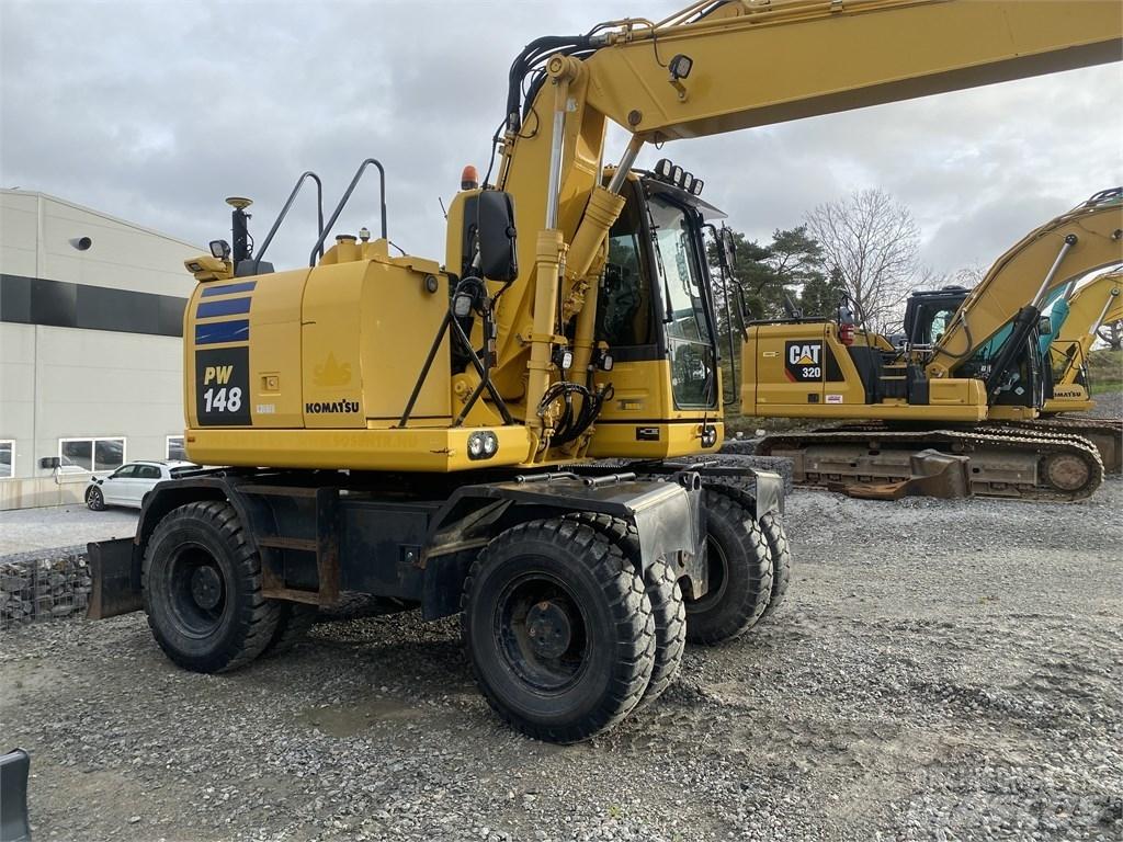 Komatsu PW148-10 Gravemaskiner på hjul