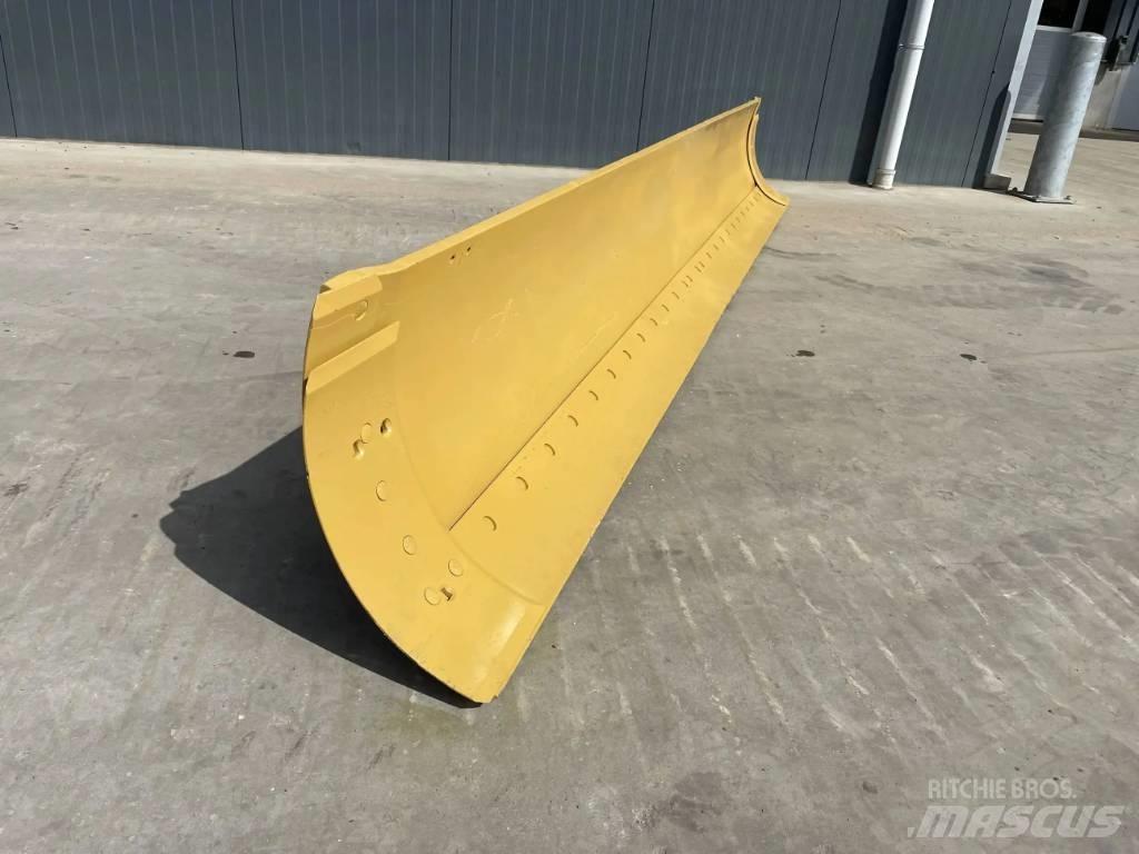 CAT 140H Moldboard Klinger