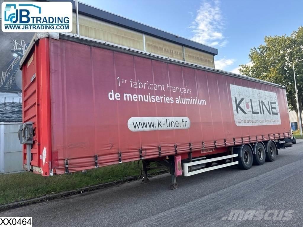 Fruehauf Tautliner Semi-trailer med Gardinsider