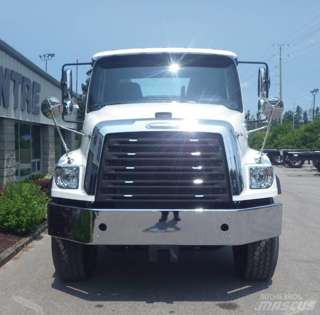 Freightliner 114 SD Chassis