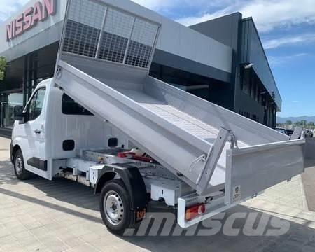 Nissan 3500 Lastbiler med tip