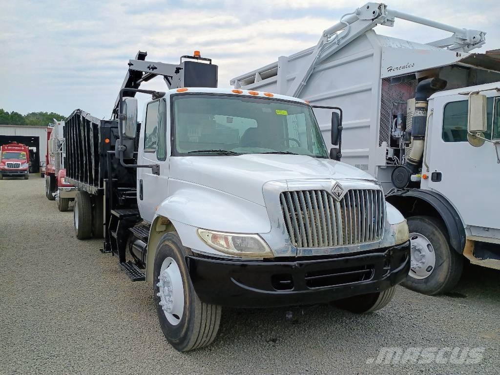 International 4300 Gribere