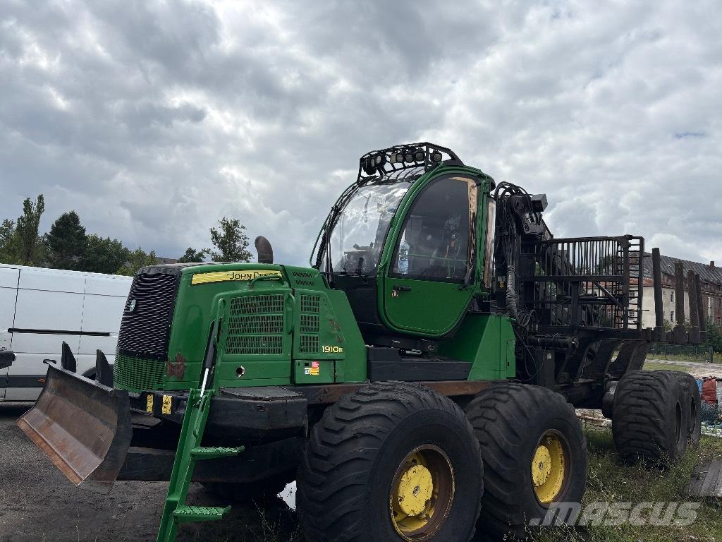 John Deere 1910E Udkørselsmaskiner