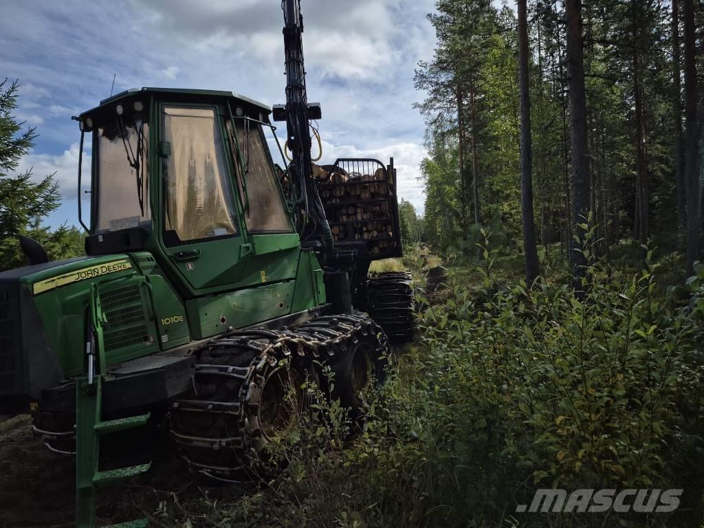 John Deere 1010 E Udkørselsmaskiner