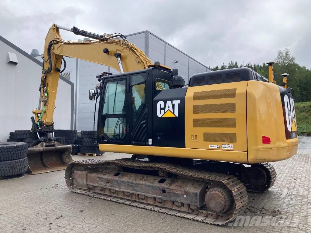 CAT 326 F L Gravemaskiner på larvebånd