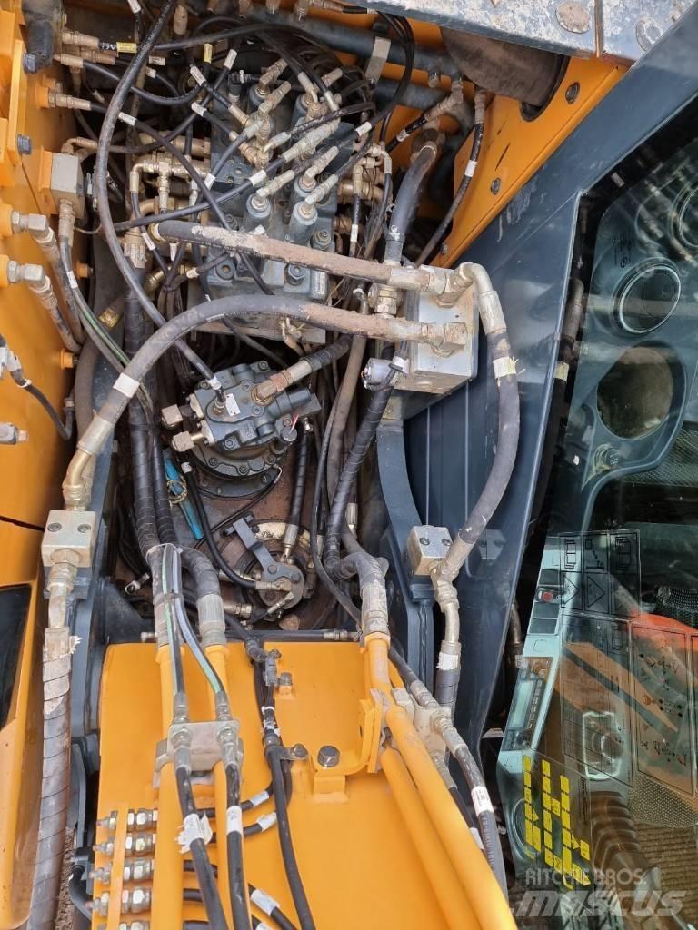 Hyundai HX 140 L Gravemaskiner på larvebånd
