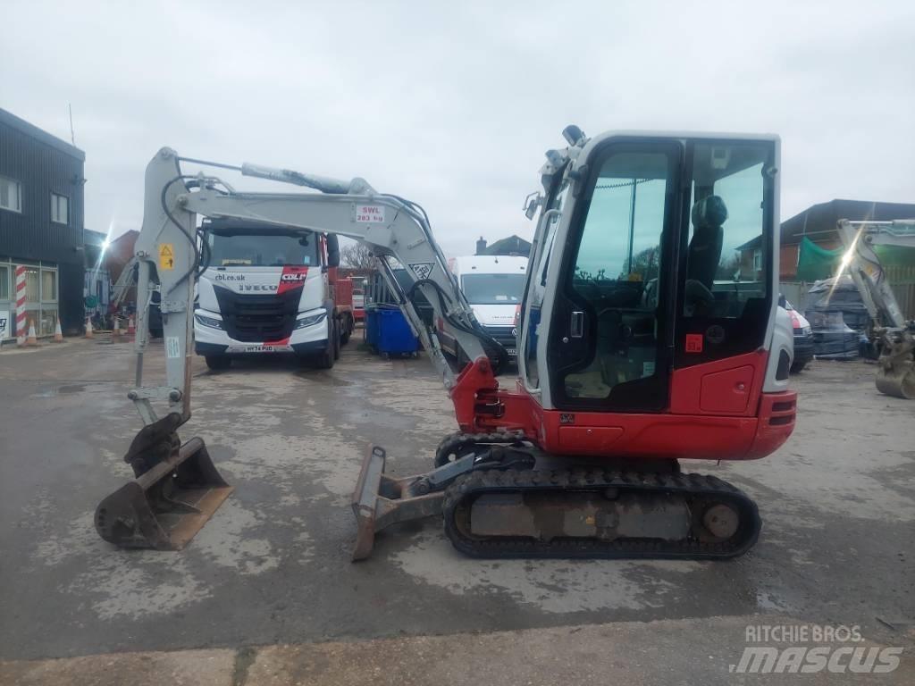 Takeuchi TB 230 Minigravemaskiner
