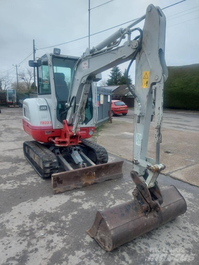 Takeuchi TB 230 Minigravemaskiner