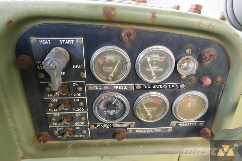 CAT D7F Ex-army Bulldozer på larvebånd