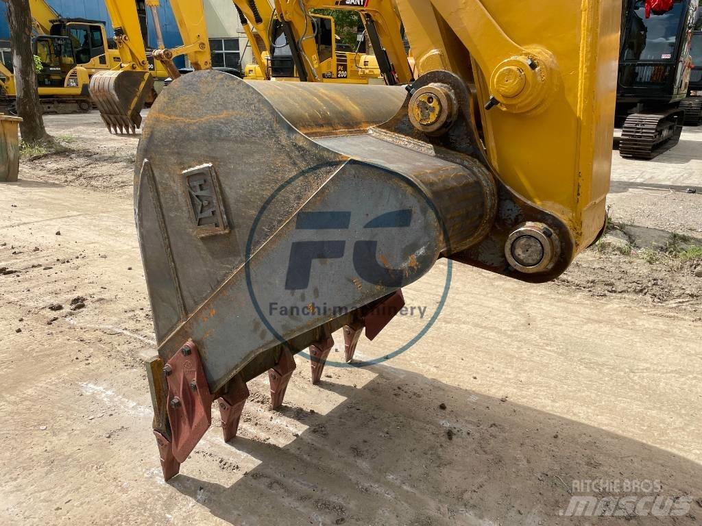 CAT 320 D 2 Midi-gravemaskiner 7t - 12t