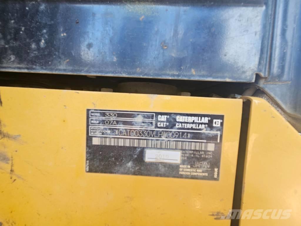 CAT 330 Gravemaskiner på larvebånd