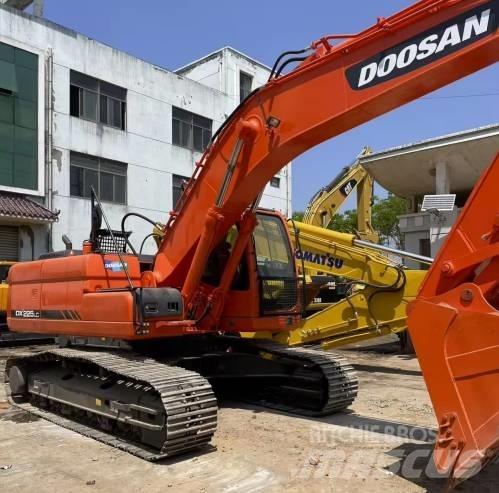 Doosan DX225LC Gravemaskiner på larvebånd