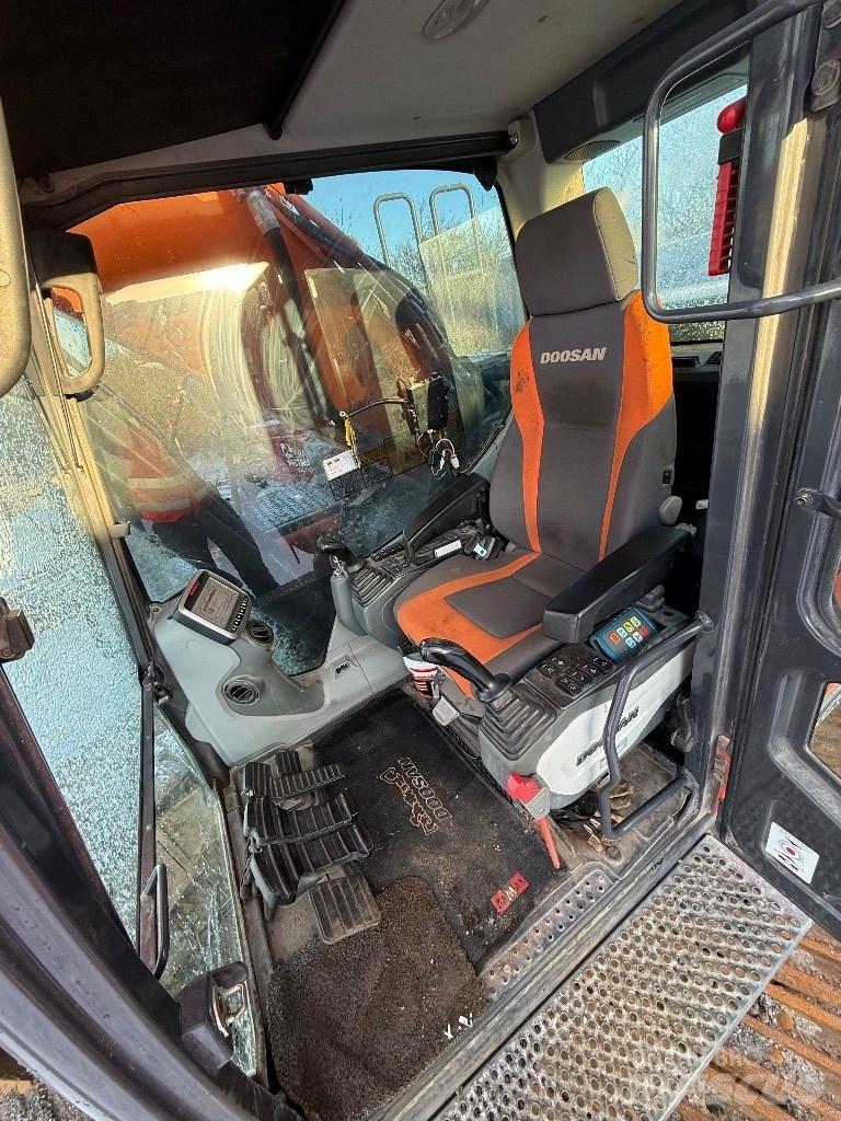 Doosan DX 300 lc 5 Gravemaskiner på larvebånd