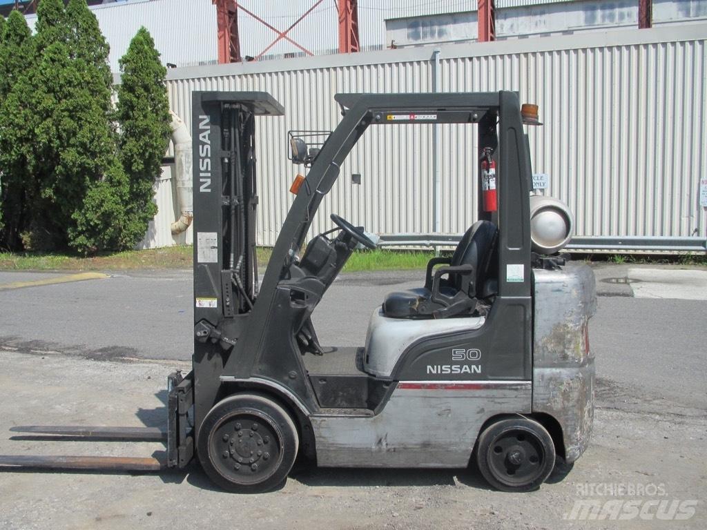 Nissan MCP1F2A25LV Terrængående gaffeltruck