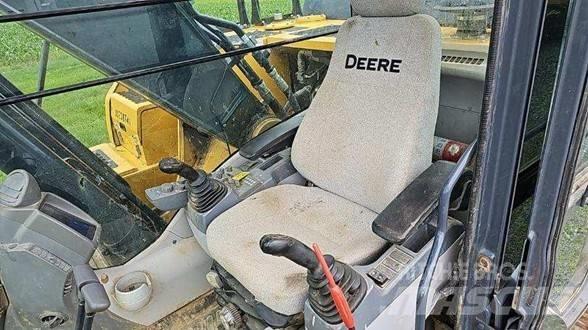 John Deere 210G LC Gravemaskiner på larvebånd