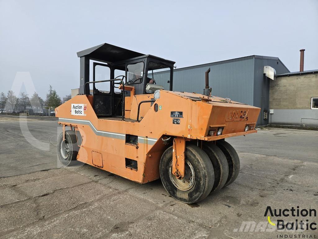 Corinsa CCN 1222 Tromle med luftdæk