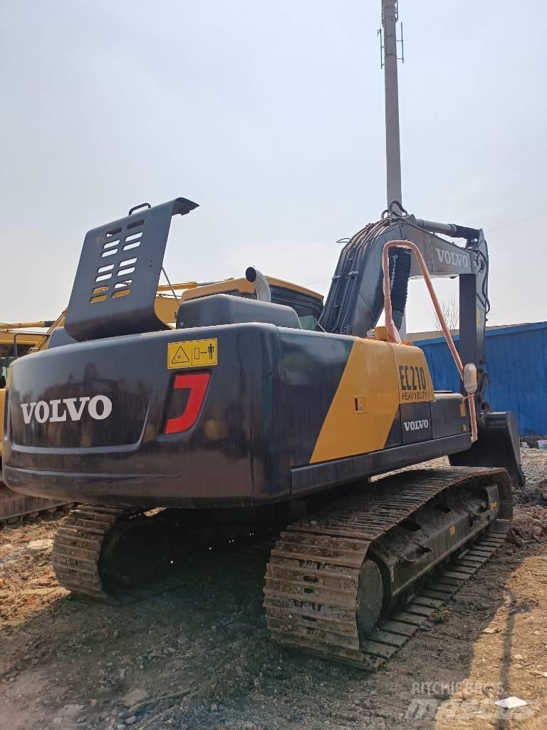 Volvo EC 210 Midi-gravemaskiner 7t - 12t
