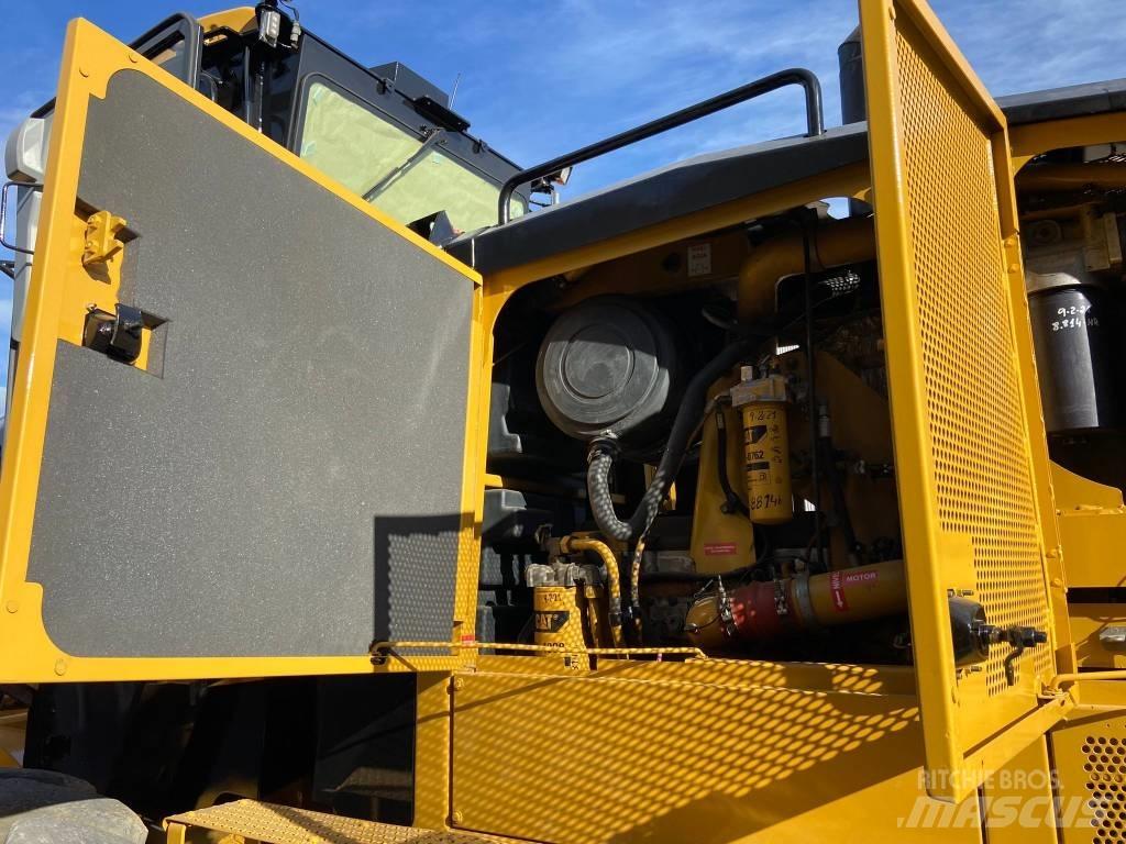 CAT 16 M Vejhøvle / Gradere