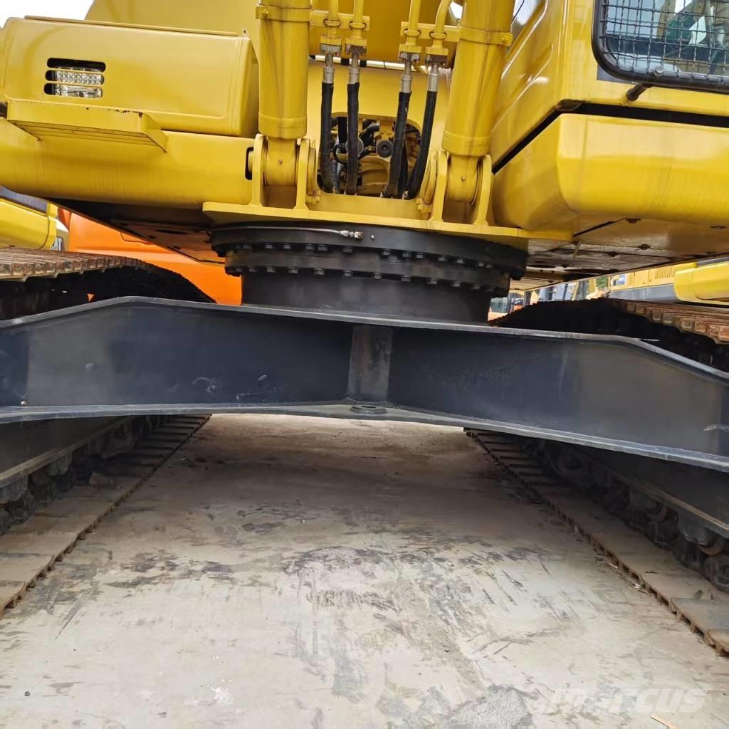 Komatsu PC 220-8 Gravemaskiner på larvebånd