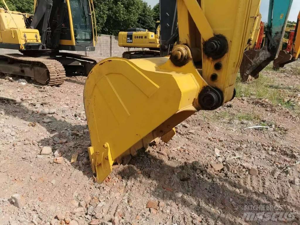 Komatsu PC 200 Gravemaskiner på larvebånd