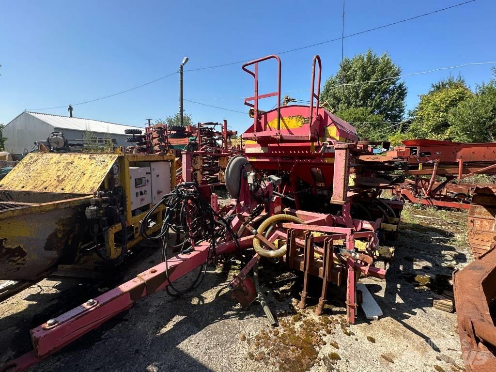 Väderstad Rapid400F Såmaskine