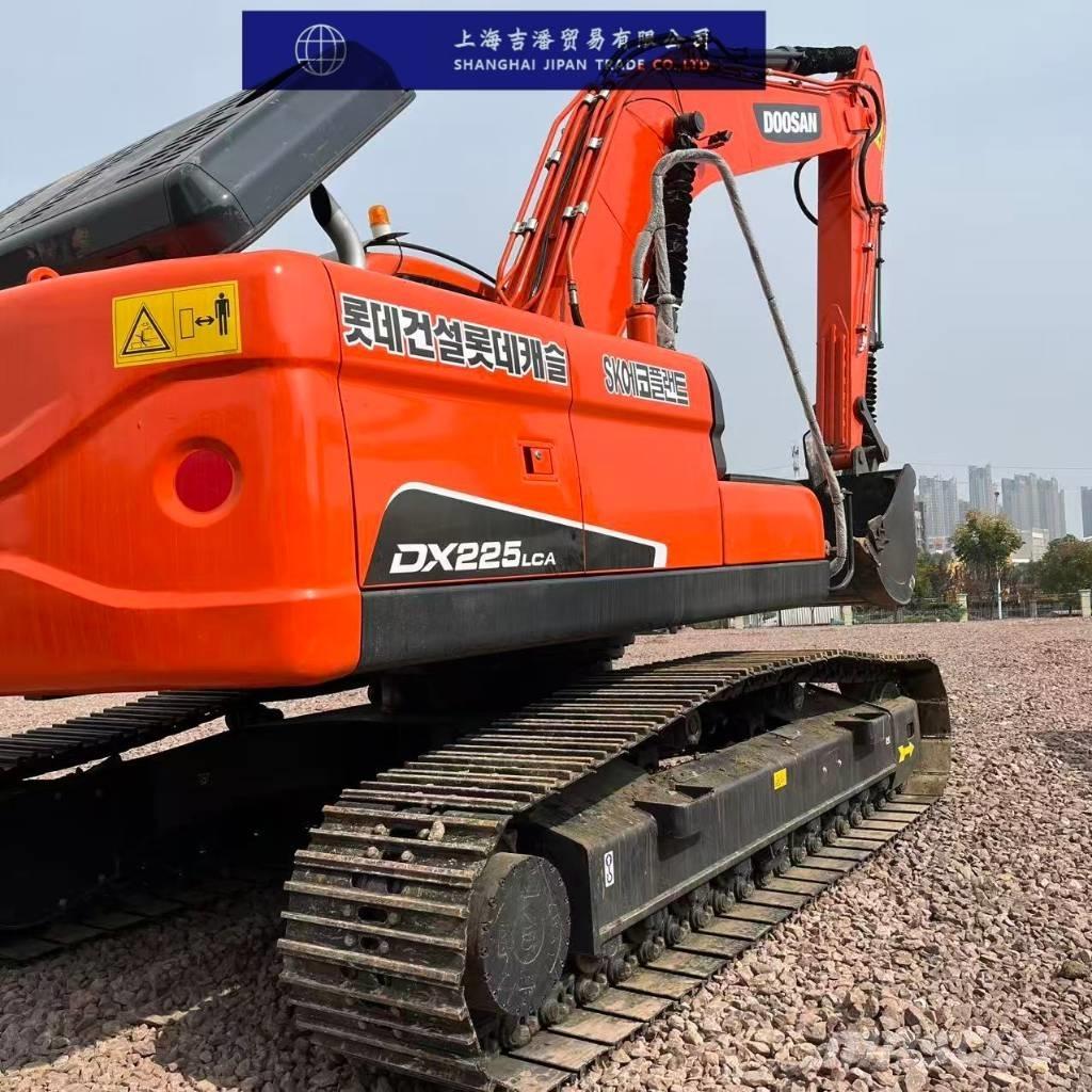 Doosan DX 225 Gravemaskiner på larvebånd
