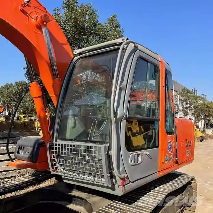 Hitachi ZX120 Gravemaskiner på larvebånd