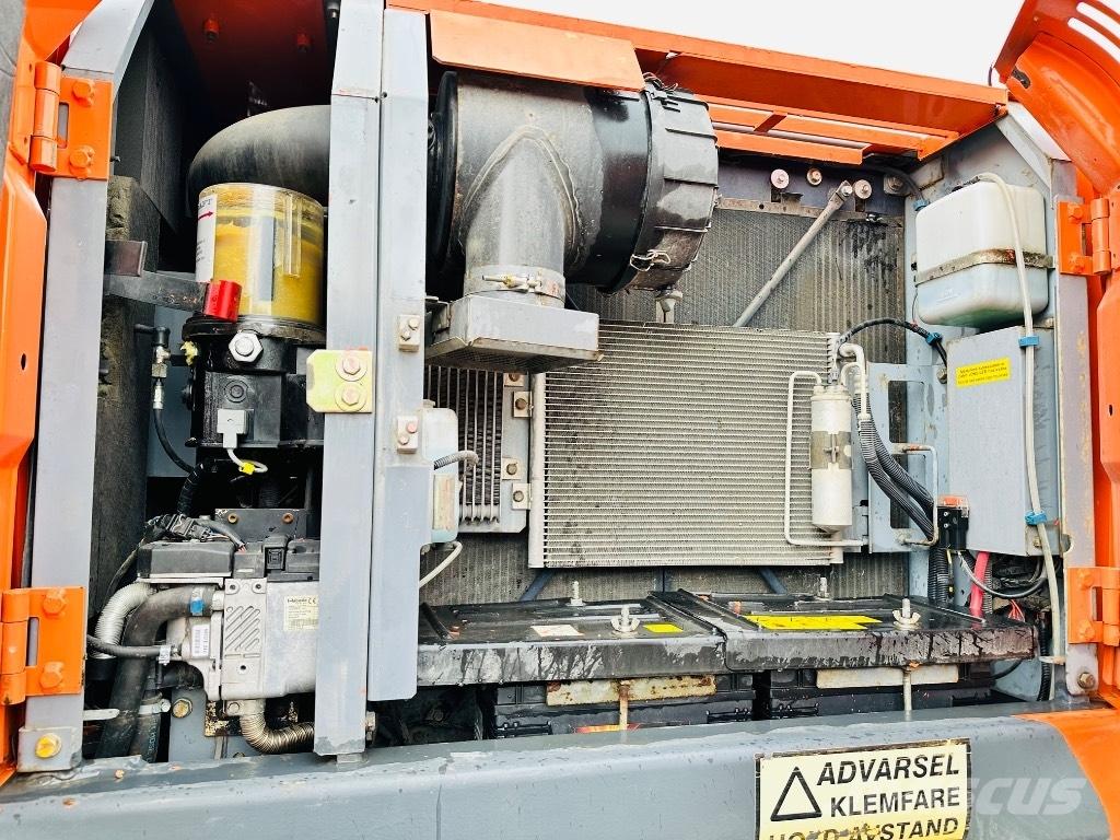 Hitachi Zaxis 170 W Gravemaskiner på hjul