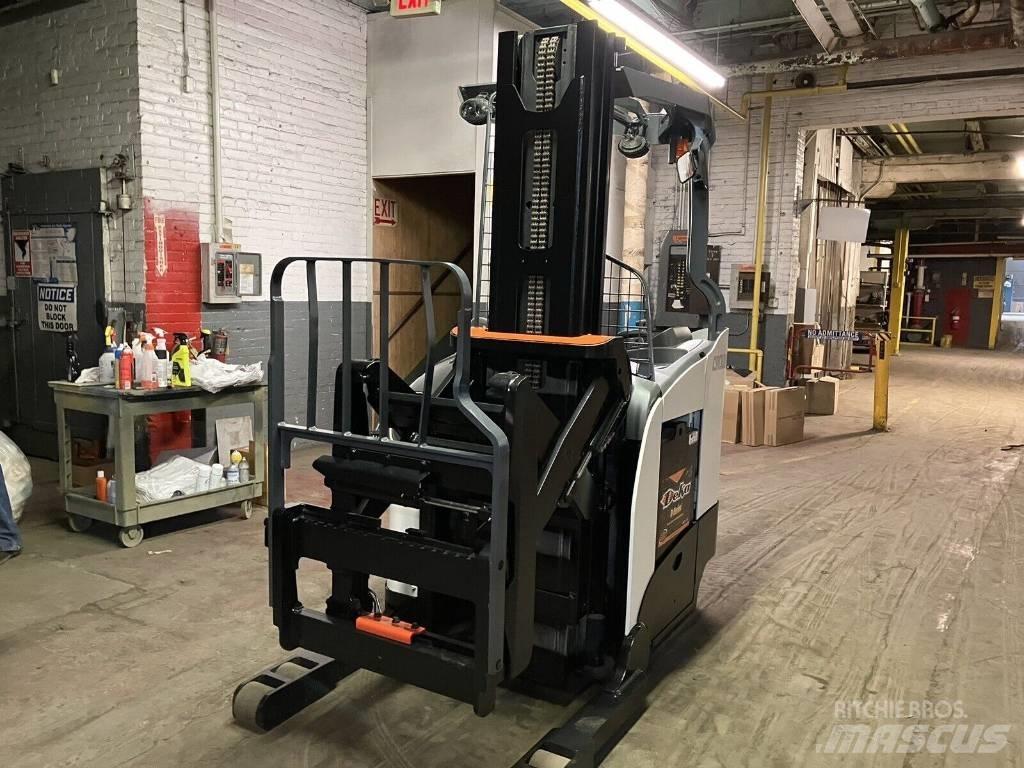 Crown RM6025-45 Reachtruck