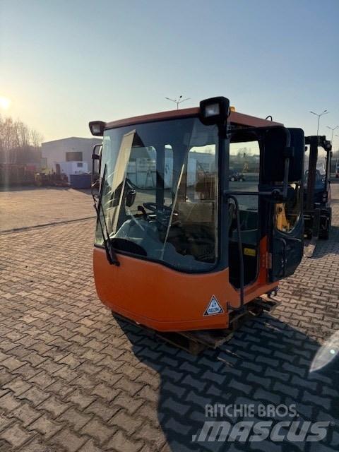Doosan DL 420-3 CAB Kabiner og interiør