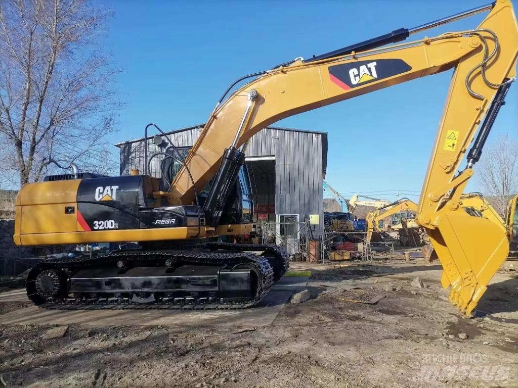 CAT 320D2 Gravemaskiner på larvebånd
