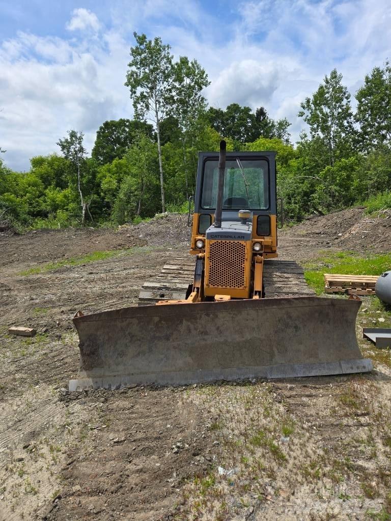 CAT D 3 B LGP Bulldozer på larvebånd