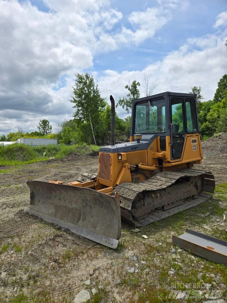 CAT D 3 B LGP Bulldozer på larvebånd