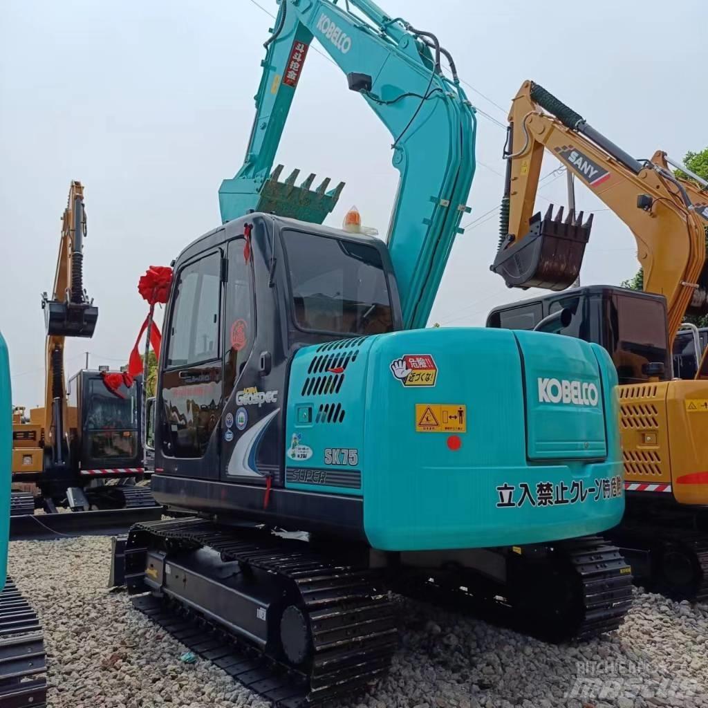 Kobelco SK 75 Gravemaskiner på larvebånd