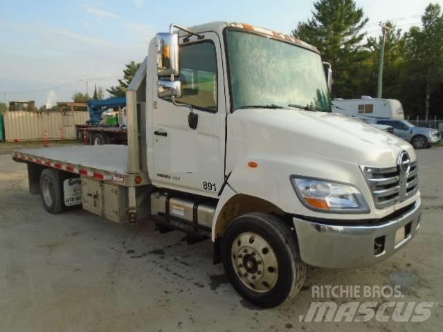 Hino 185 Lastbil med lad/Flatbed