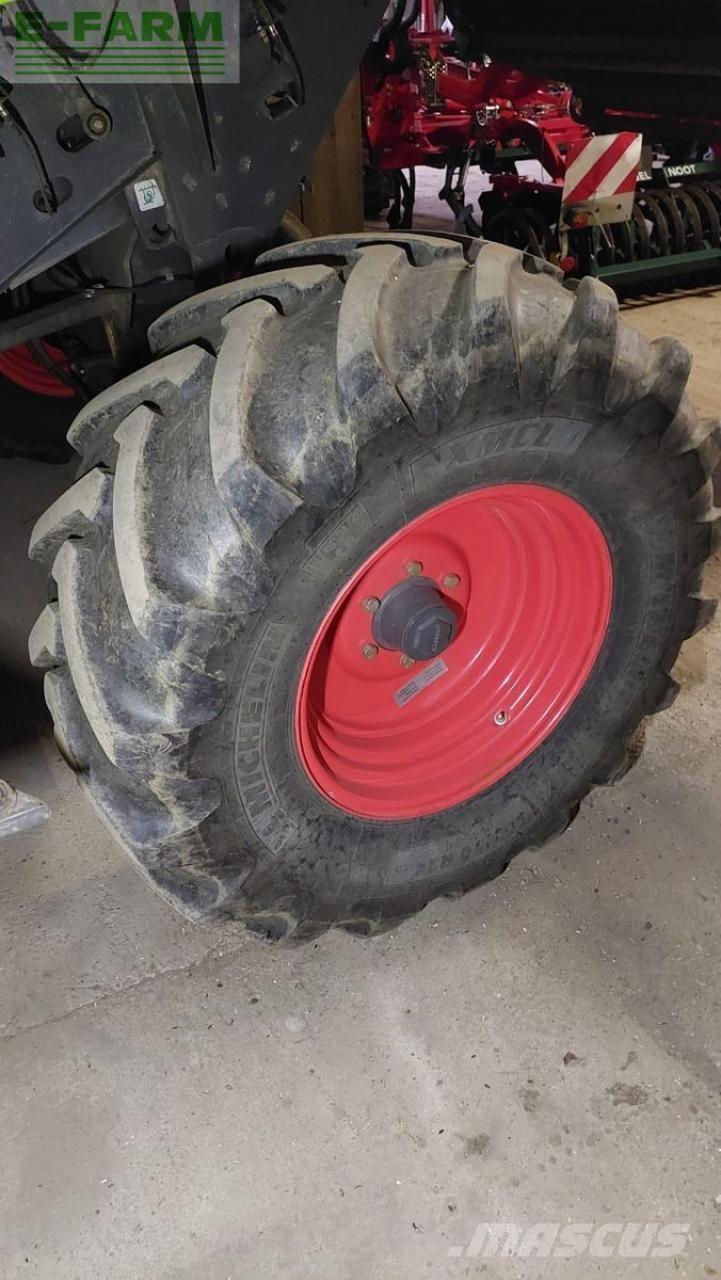 CLAAS tucano 430 Mejetærskere