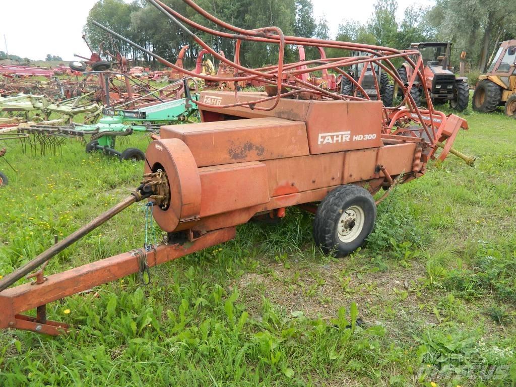 Deutz-Fahr HD300 Pressere til firkantede baller