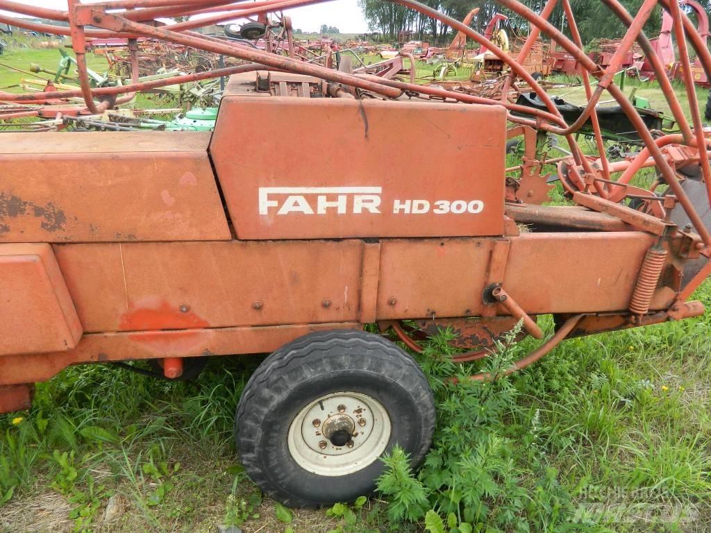 Deutz-Fahr HD300 Pressere til firkantede baller