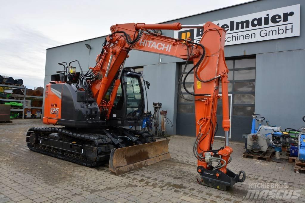 Hitachi ZX 135 US-7 Gravemaskiner på larvebånd