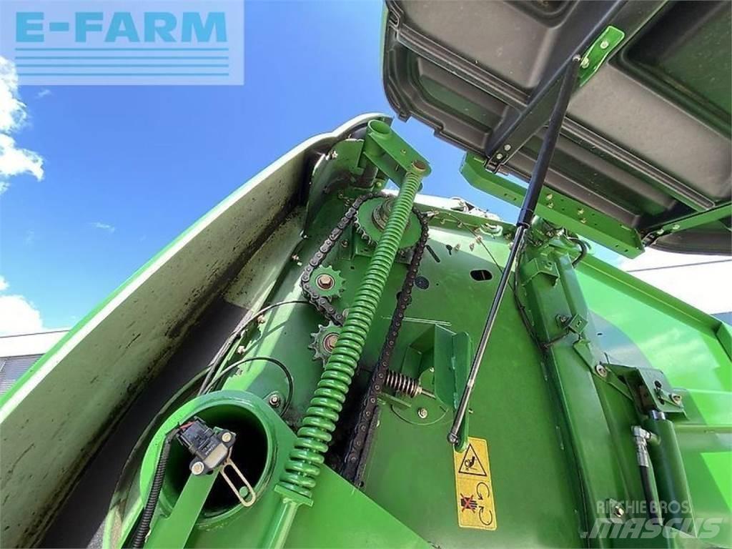 John Deere 864 Pressere til firkantede baller