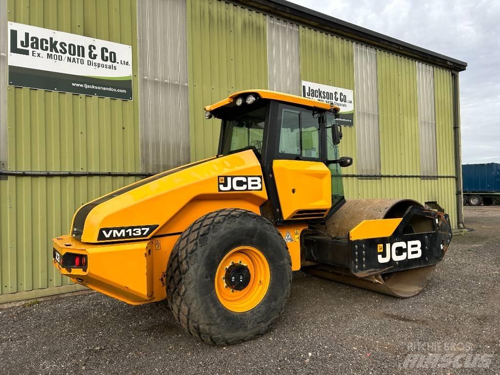 JCB VM 137 Enkelt tromle