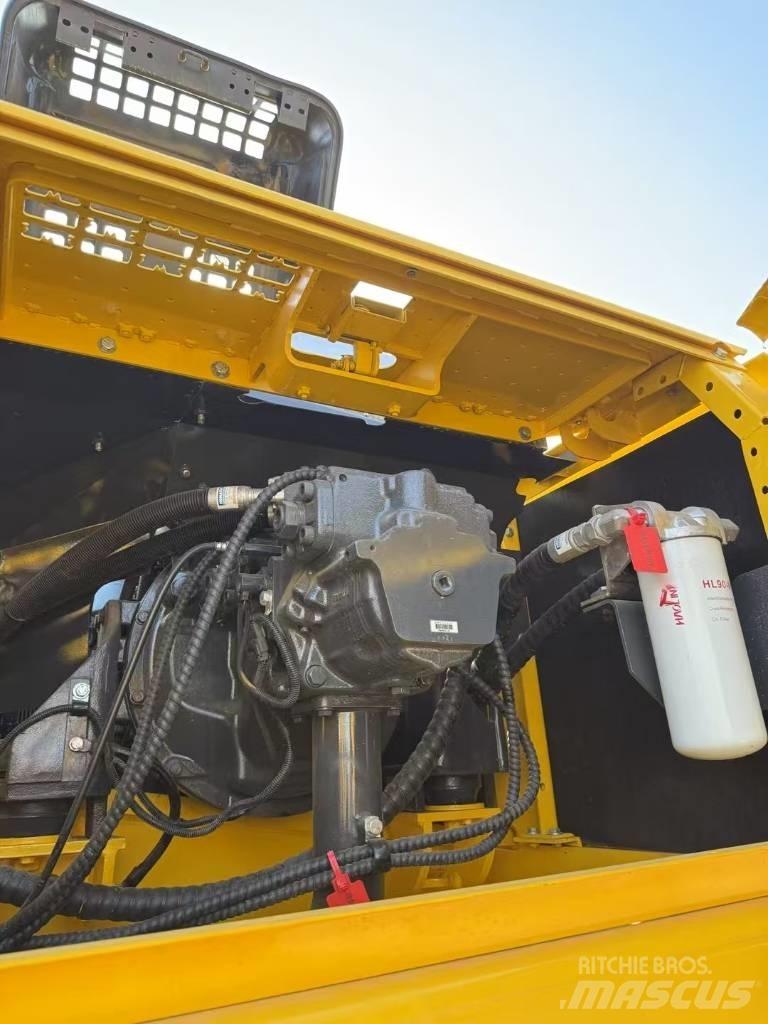 Komatsu 350LC-8 Gravemaskiner på larvebånd